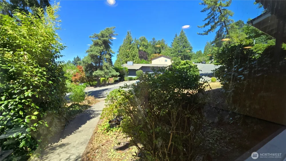 13709 SE 23rd Street #Lower Bellevue, WA 98005