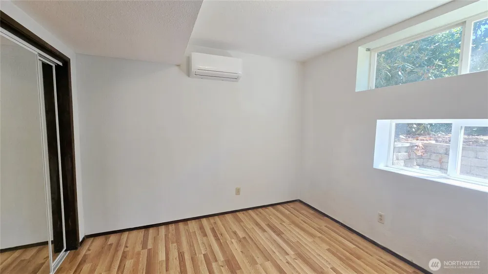 13709 SE 23rd Street #Lower Bellevue, WA 98005
