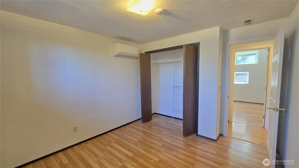 13709 SE 23rd Street #Lower Bellevue, WA 98005