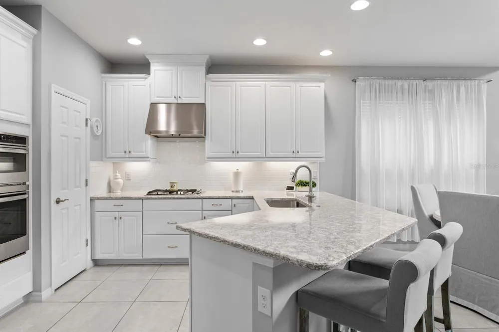 8524 ARABELLA LANE Seminole, FL 33777