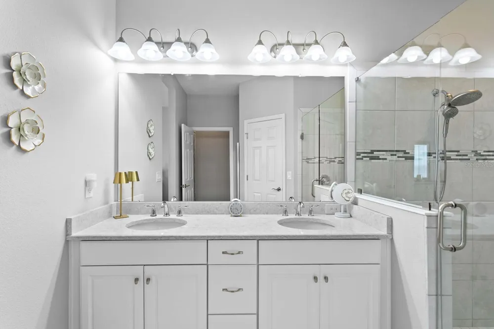 8524 ARABELLA LANE Seminole, FL 33777