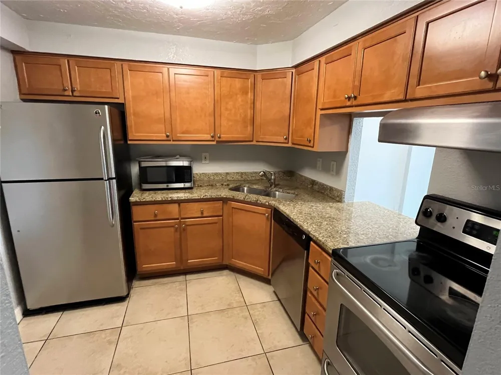 2610 COCONUT BAY LN LANE #733 Sarasota, FL 34237