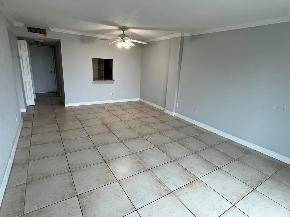 2610 COCONUT BAY LN LANE #733 Sarasota, FL 34237