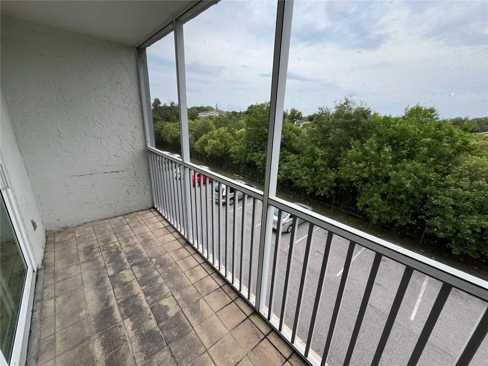 2610 COCONUT BAY LN LANE #733 Sarasota, FL 34237