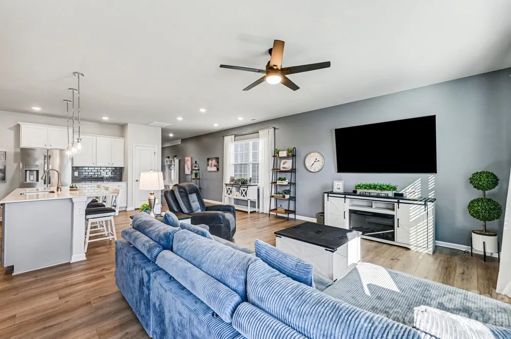 125 White Apple Way Statesville, NC 28625