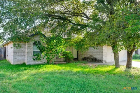 2105 Diana Loop