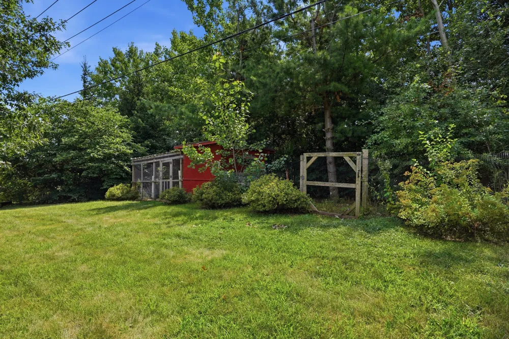 5983 Munger Road Ypsilanti, MI 48197