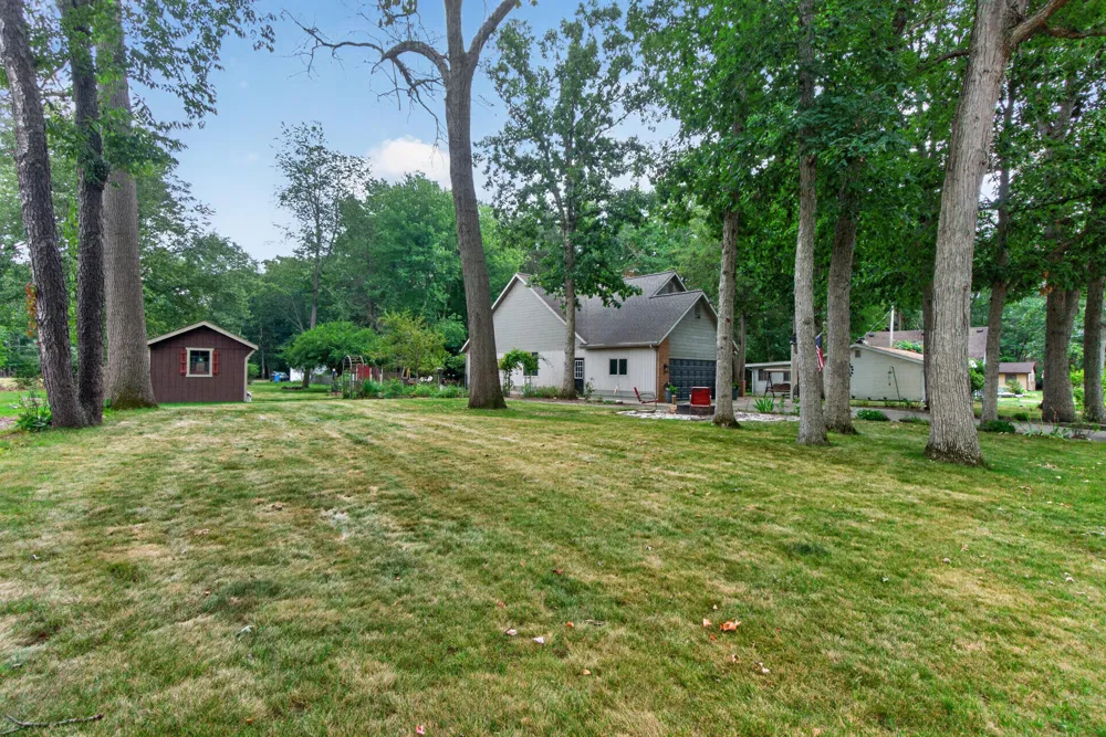 11691 Bradley Drive Jerome, MI 49249