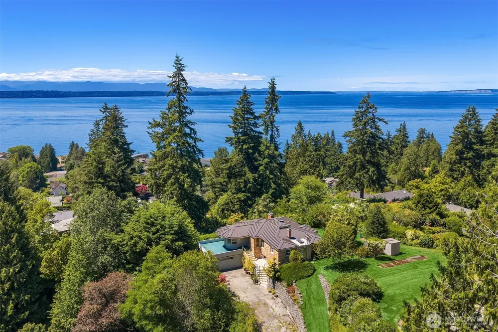 9421 190th Place SW Edmonds, WA 98020