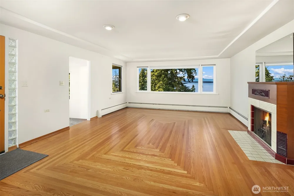 9421 190th Place SW Edmonds, WA 98020