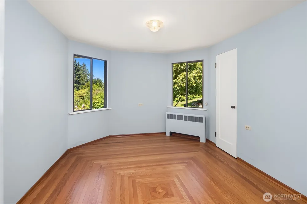 9421 190th Place SW Edmonds, WA 98020