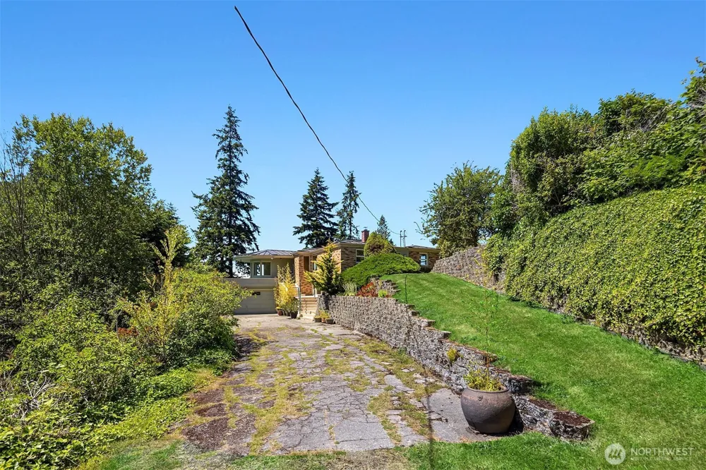 9421 190th Place SW Edmonds, WA 98020