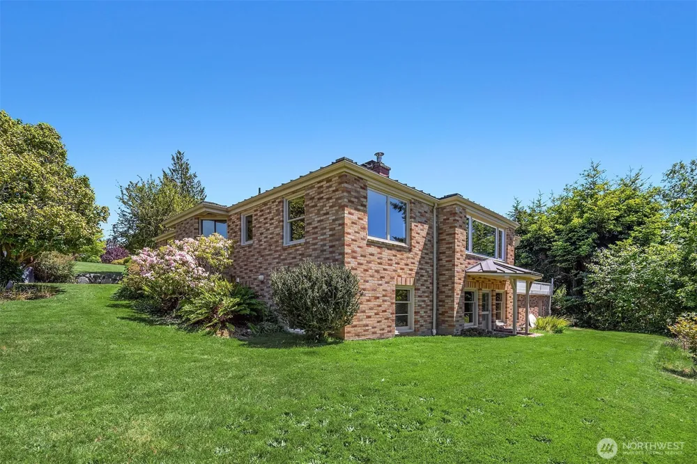 9421 190th Place SW Edmonds, WA 98020