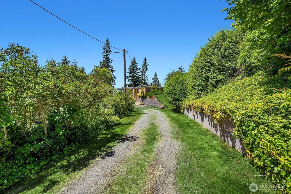 9421 190th Place SW Edmonds, WA 98020