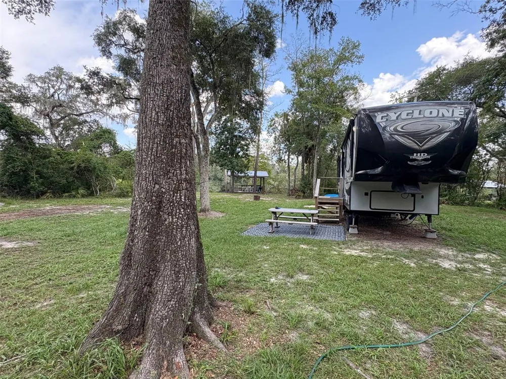 1525 NE 930TH STREET Old Town, FL 32680