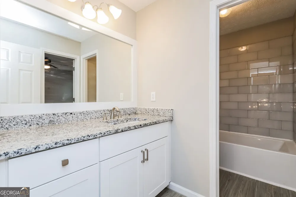 1230 Edythe CT McDonough, GA 30252