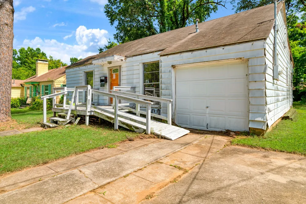 2106 Cleveland Street Paris, TX 75460