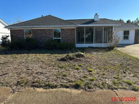 1039 Blvd De La Parisienne