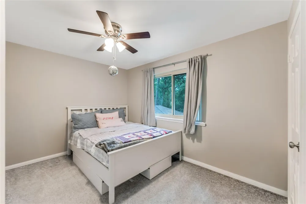 2 Summer Morning Court The Woodlands, TX 77381