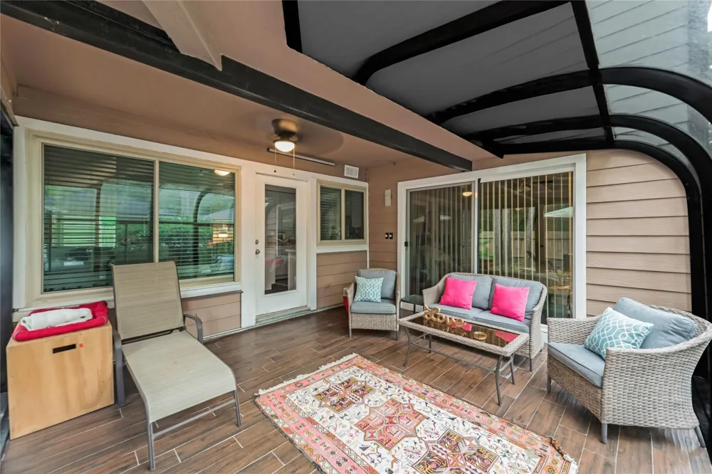 2 Summer Morning Court The Woodlands, TX 77381