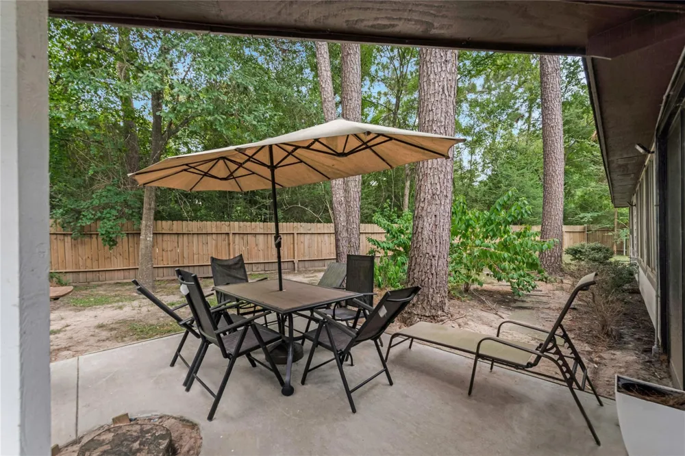 2 Summer Morning Court The Woodlands, TX 77381