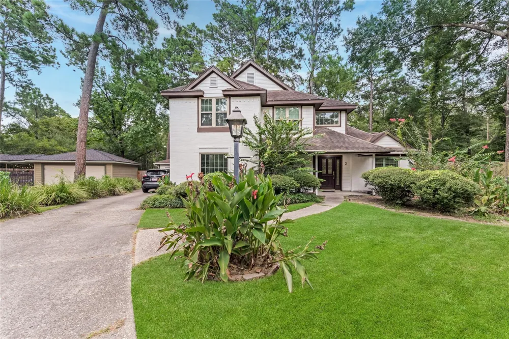 2 Summer Morning Court The Woodlands, TX 77381