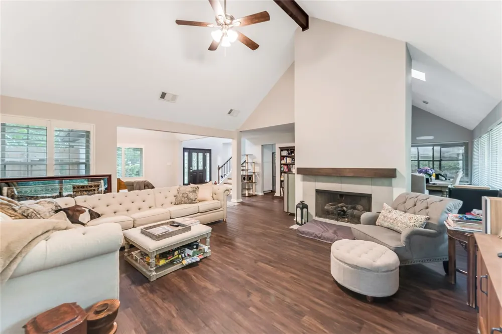 2 Summer Morning Court The Woodlands, TX 77381