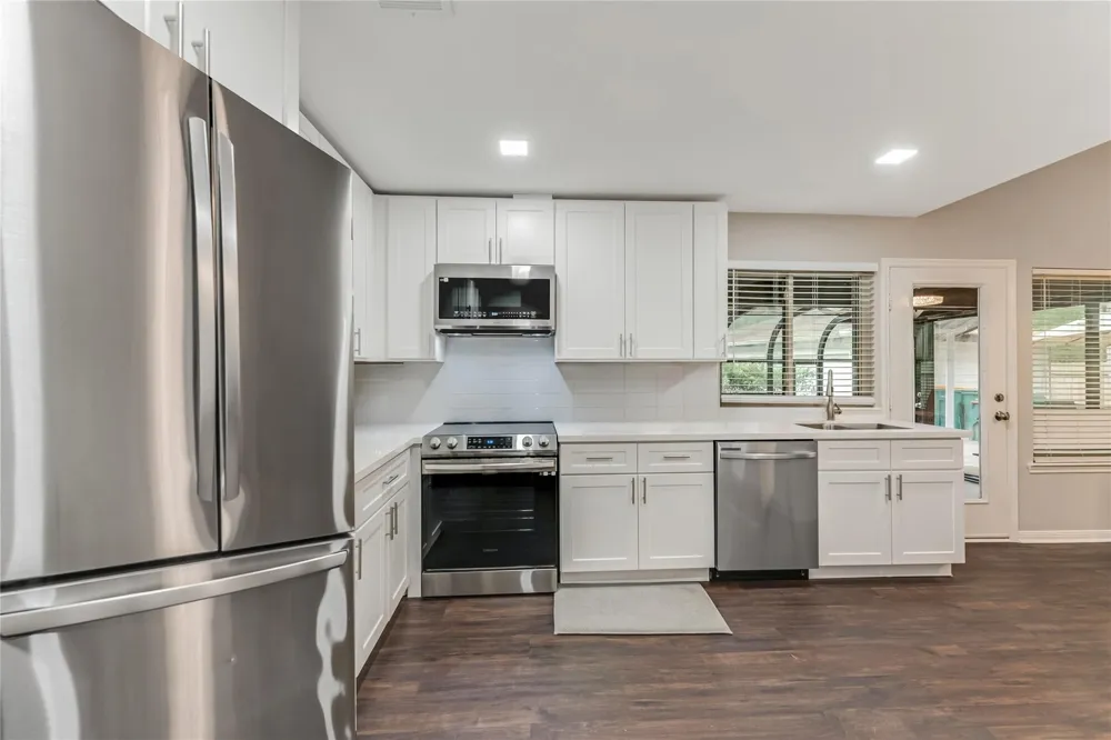 2 Summer Morning Court The Woodlands, TX 77381