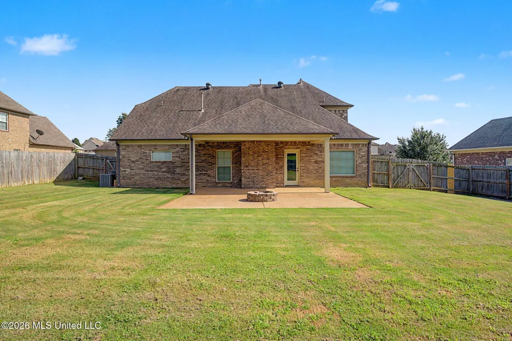 1316 Heritage Circle Hernando, MS 38632