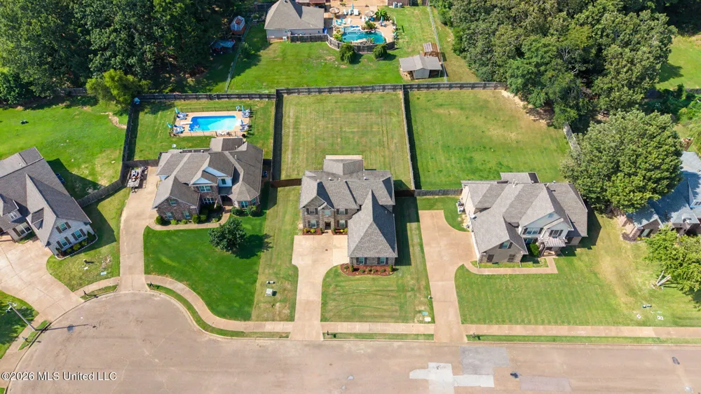 1316 Heritage Circle Hernando, MS 38632