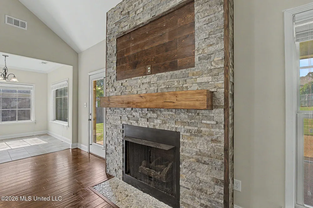 1316 Heritage Circle Hernando, MS 38632