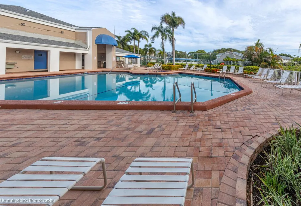 2047 DISCOVERY CIRCLE E Deerfield Beach, FL 33442