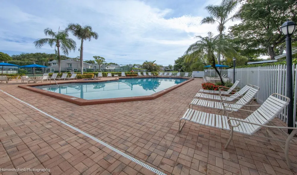 2047 DISCOVERY CIRCLE E Deerfield Beach, FL 33442