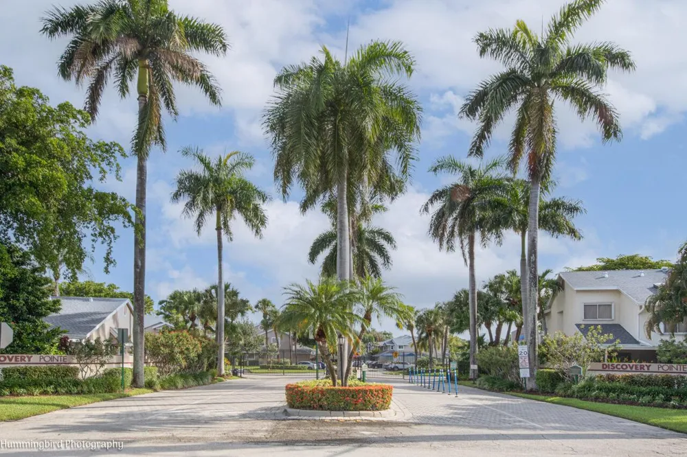 2047 DISCOVERY CIRCLE E Deerfield Beach, FL 33442