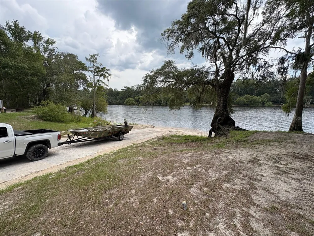 1551 NE 930TH STREET Old Town, FL 32680