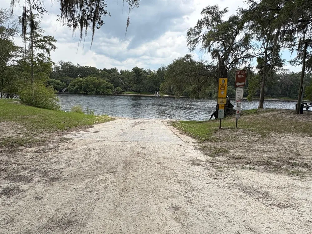 1551 NE 930TH STREET Old Town, FL 32680