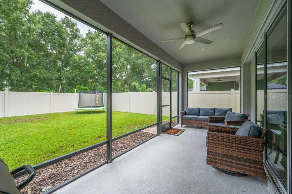 17651 BRIGHT WHEAT DRIVE Lithia, FL 33547