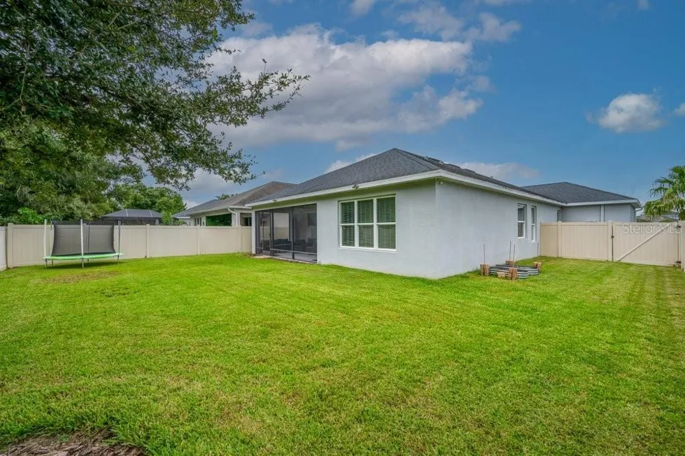 17651 BRIGHT WHEAT DRIVE Lithia, FL 33547