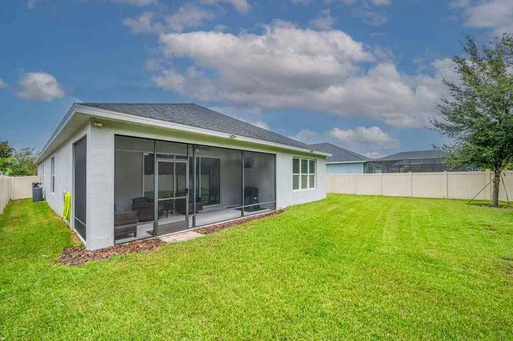 17651 BRIGHT WHEAT DRIVE Lithia, FL 33547