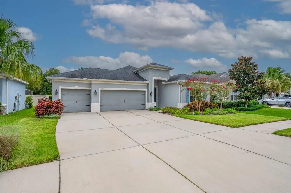 17651 BRIGHT WHEAT DRIVE Lithia, FL 33547