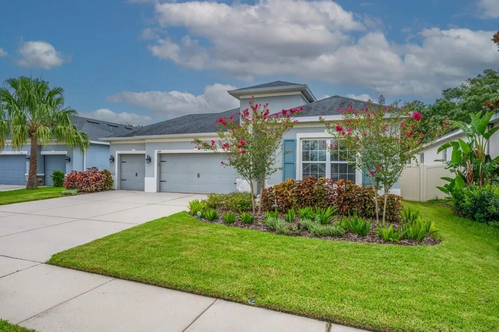 17651 BRIGHT WHEAT DRIVE Lithia, FL 33547
