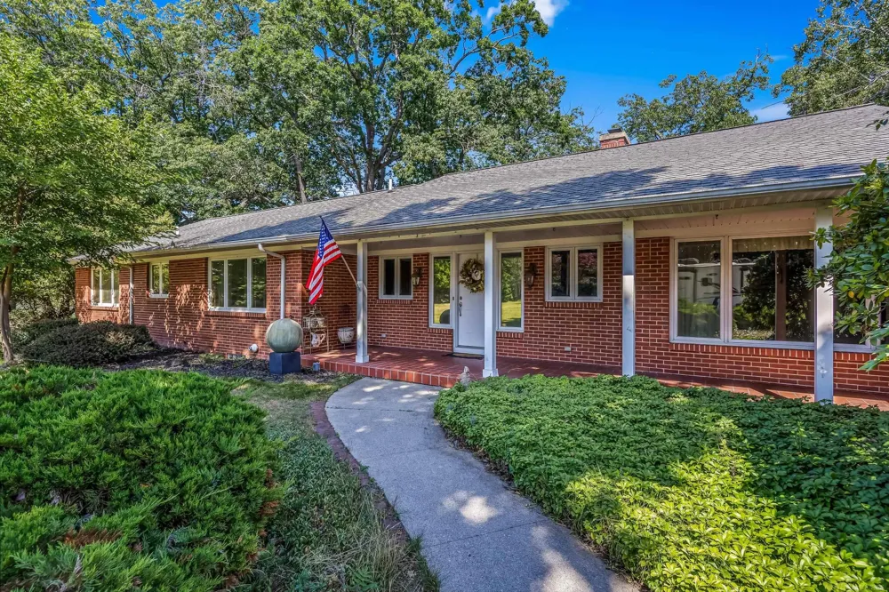 4308 Lin Nan Lane Muskegon City, MI 49441
