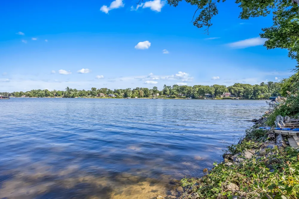 4308 Lin Nan Lane Muskegon City, MI 49441