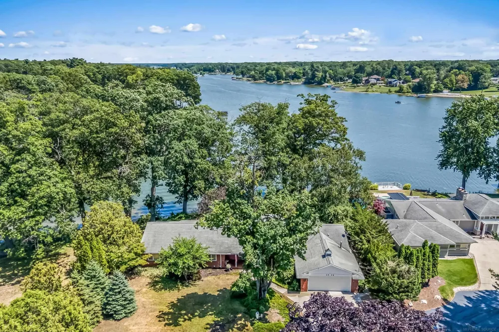 4308 Lin Nan Lane Muskegon City, MI 49441