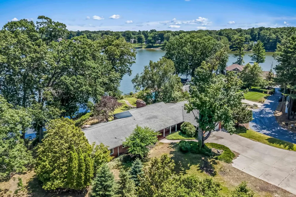 4308 Lin Nan Lane Muskegon City, MI 49441