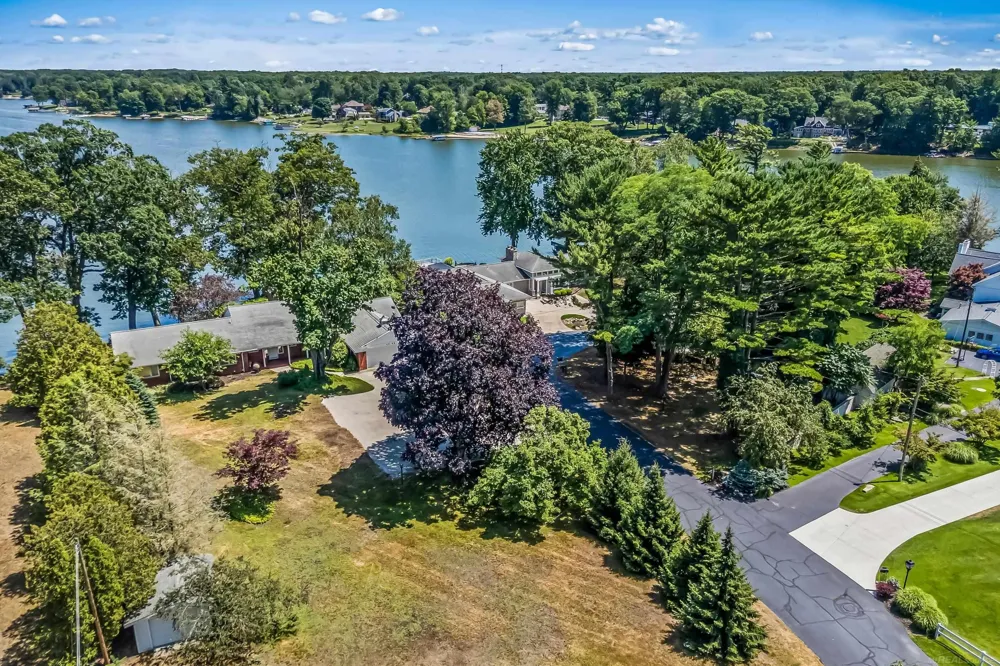 4308 Lin Nan Lane Muskegon City, MI 49441