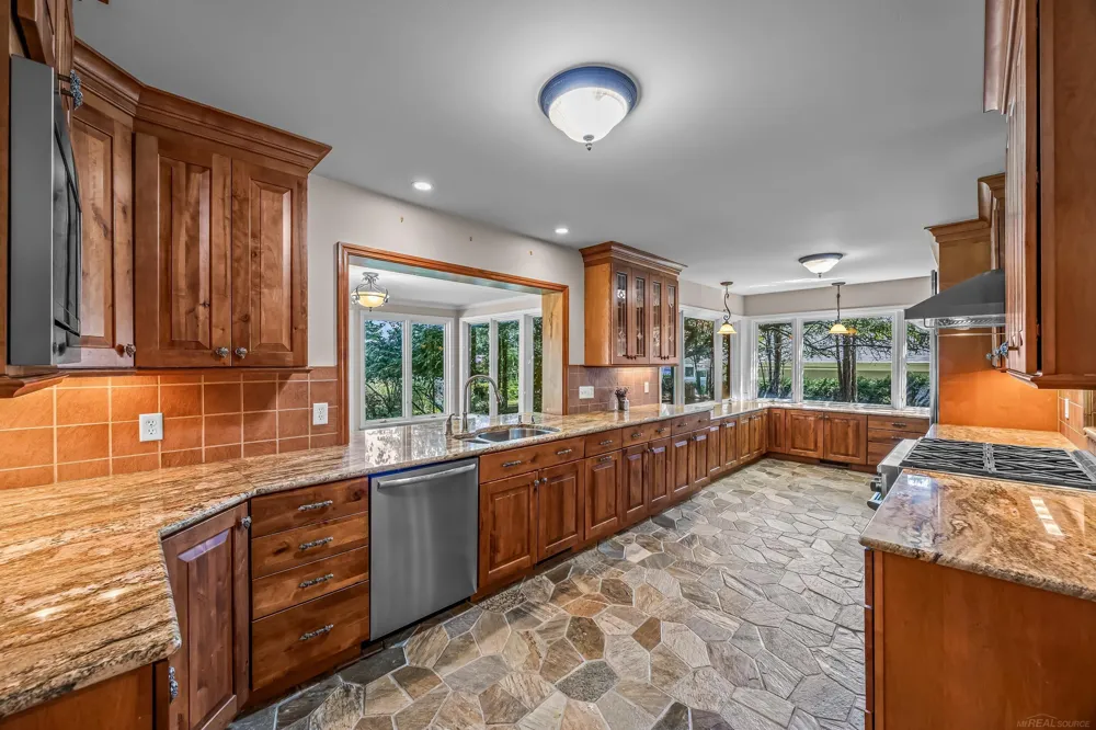 4308 Lin Nan Lane Muskegon City, MI 49441