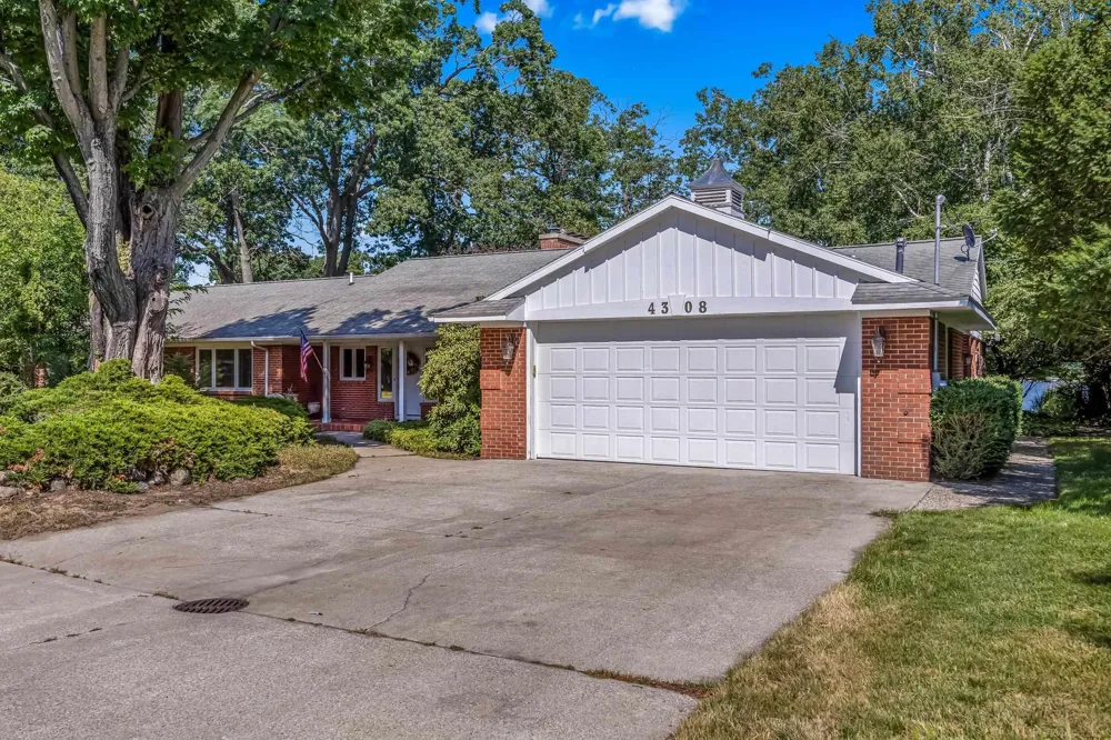 4308 Lin Nan Lane Muskegon City, MI 49441