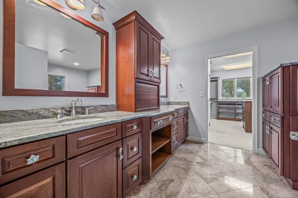 4308 Lin Nan Lane Muskegon City, MI 49441