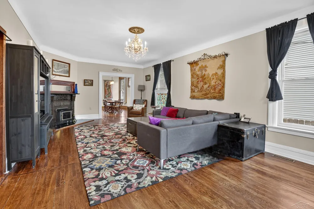 911 McKinley Avenue Bay City City, MI 48708